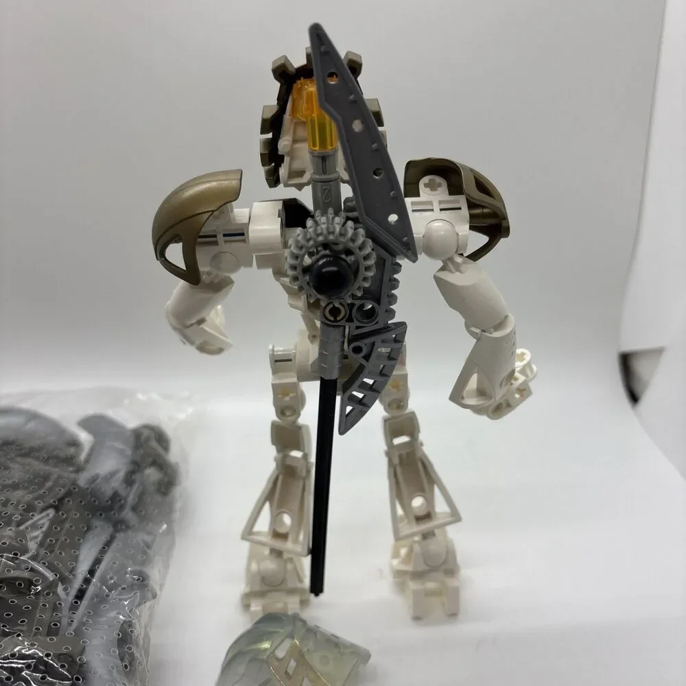 LEGO BIONICLE: Takanuva (8596) Complete No Manual & Pearl Mask + Sealed Bike